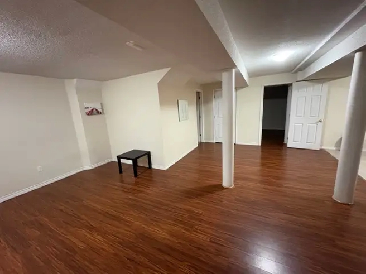 2 BEDROOM BASEMENT CHURCHILL MEADOWS