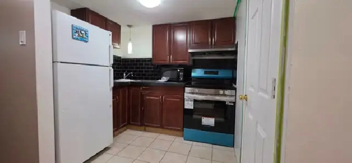 ✨ FURNISHED 1-BED BASEMENT APARTMENT - AVAILABLE JUN 1ST ! ✨