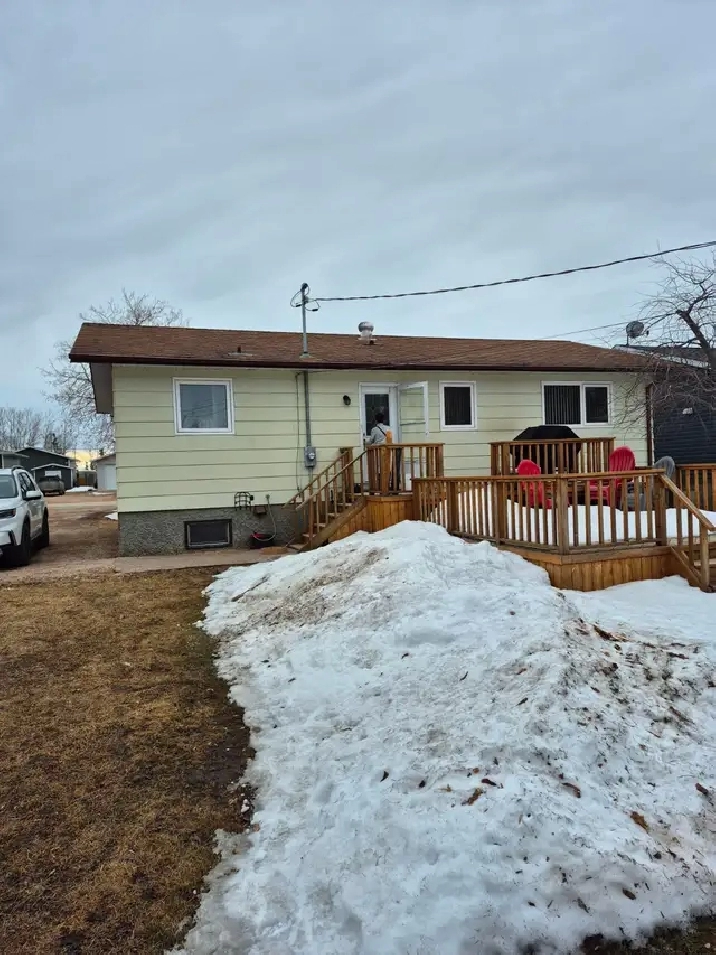 5 bed rooms House for sale In Snow Lake, MB