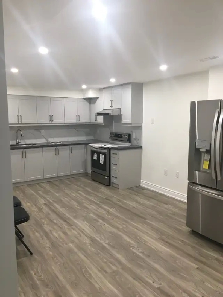 2Bedrooms Legal Basement Apt Pickering : (Taunton/Whites)