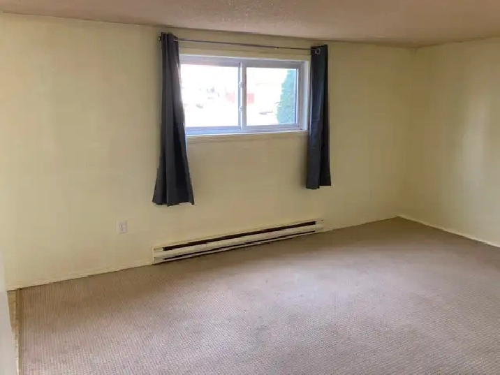 Spacious, Vacant and Clean 2 Bedroom Apartment For Rent