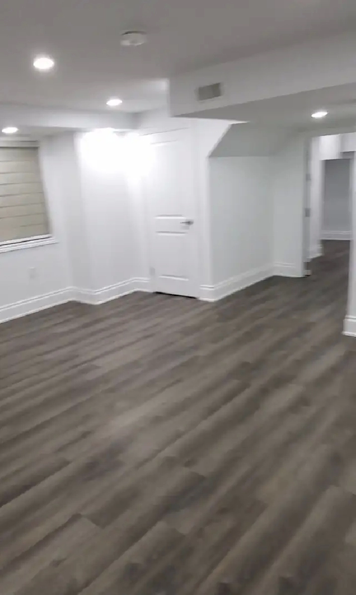 3 BEDROOM BASEMENT WITH SEPERATE ENTRANCE IN ALLISTON $2400 A MO