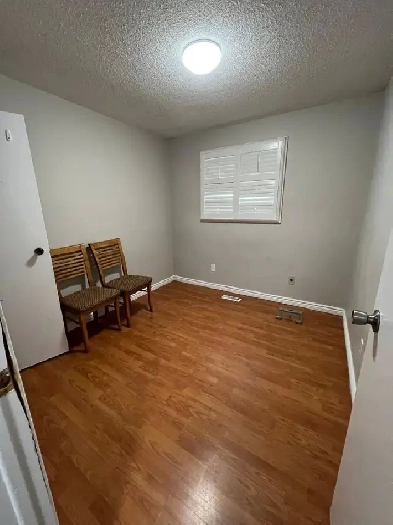 Private room for rent : girls only