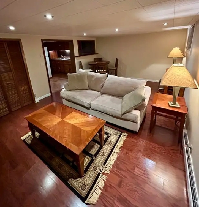 1 Bd Rm   Den - Fully Furnished in Tiverton $1575 Util. Included