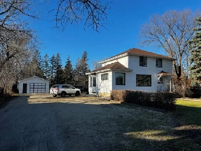 Commercial Building in OakbanK for Lease or Sale