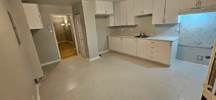 Grand 4 ½ rénové à louer Pointe-Aux-Trembles $1480/mois