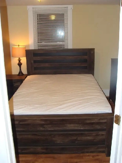 ROOM for rent / CHAMBRE a louer Universite de Moncton Sunny Brae