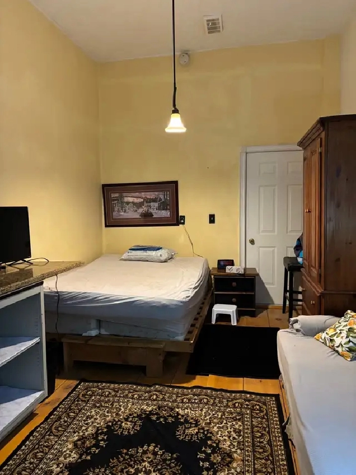 Alliston Furnished room $640 inclusive May/June