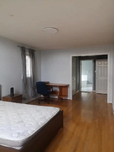 master bedroom for rent(male only)