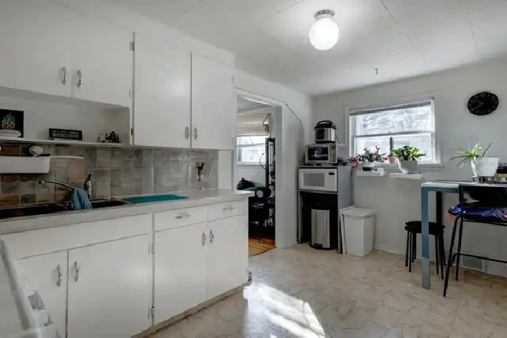 Cozy 2-BR suite in Richmond SW Close to DT
