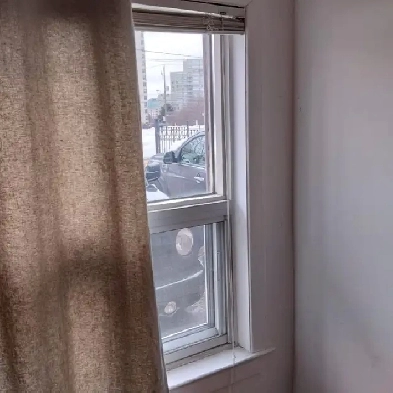 One bedroom room apartment for rent in North York.