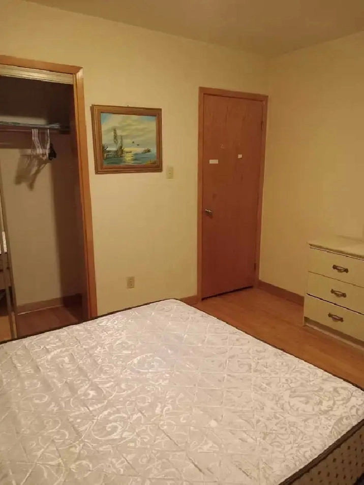 Reduced - PREMIUM LARGE BEDROOM