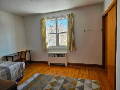 Three bedroom apt flexible lease start date