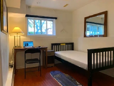 Furnished Private Room   Utilities & WiFi in Center Mississauga