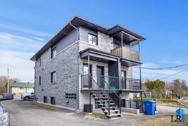 1005B Rue Notre Dame - 1005B-3 Apartment for Rent