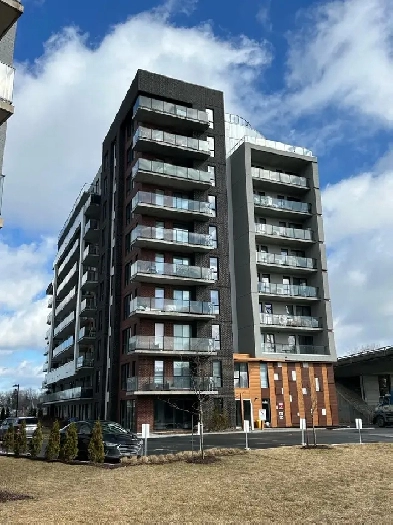 Condo moderne 3 ½ – Pointe-Claire (8e étage)