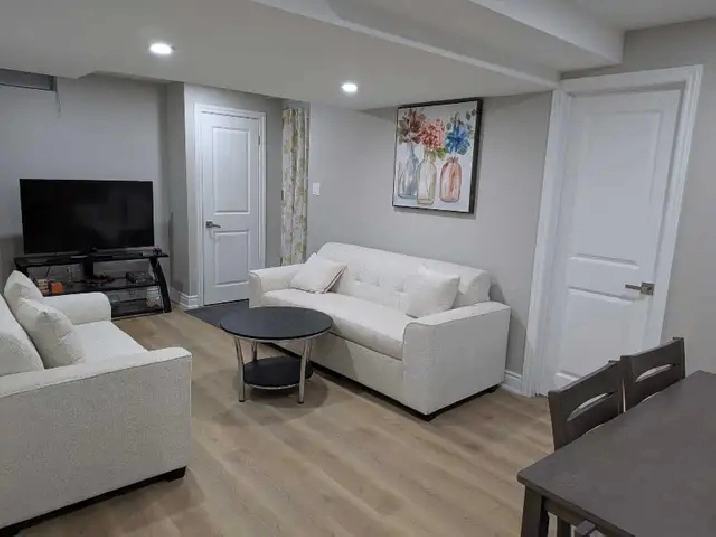 Furnished Private Room for rent near Square one, Heartland