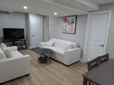Furnished Private Room for rent near Square one, Heartland
