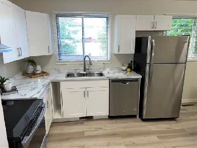 3 Bedroom Townhouse - Windsor Park - $1995