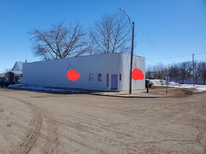 Commercial building/ Main st Central Butte