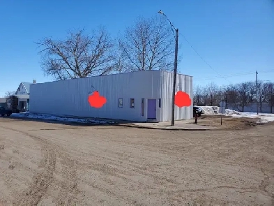 Commercial building/ Main st Central Butte