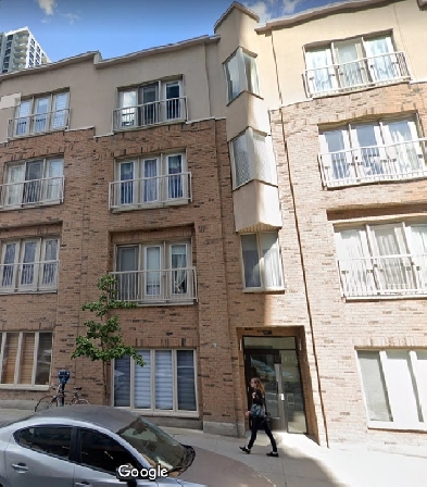 À louer Condo 4 1/2   Den for rent (Centre ville-Downtown)