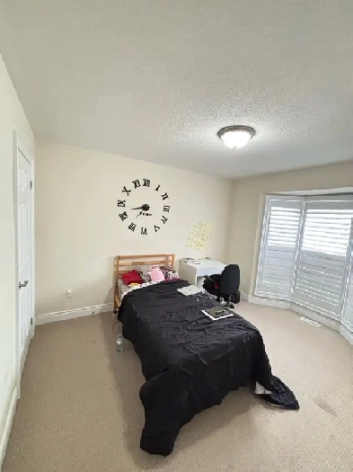 1 bedroom available from June 1