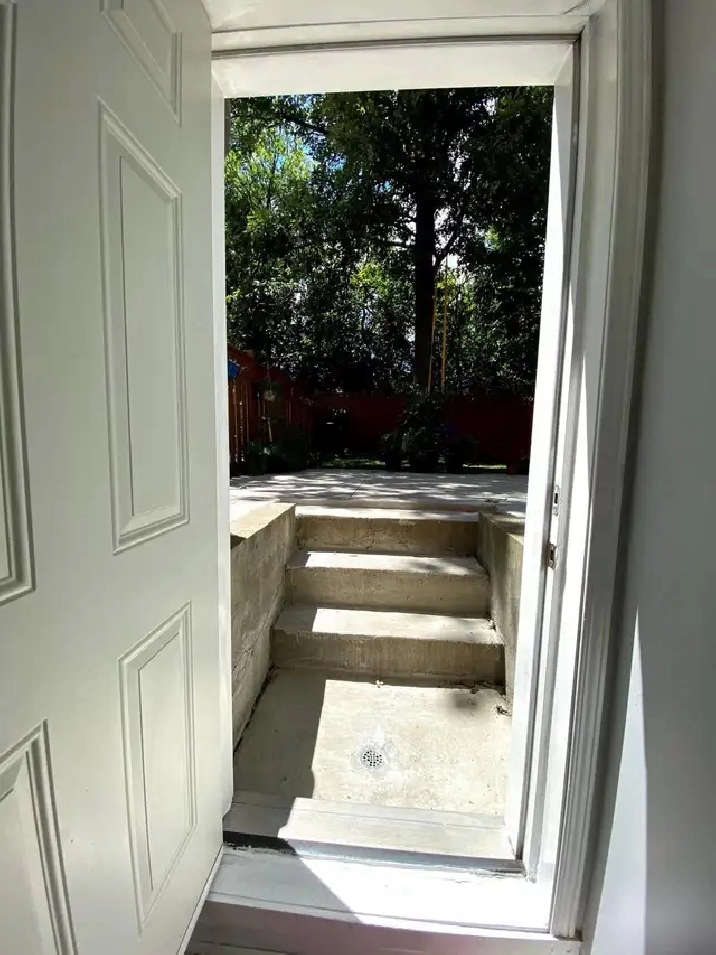 Walkout 1 bedroom basement apartment, Heartland, Mississauga