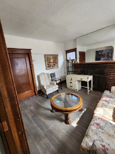 Large nice room, now, utilities WiFi included, Christie-St.Clair