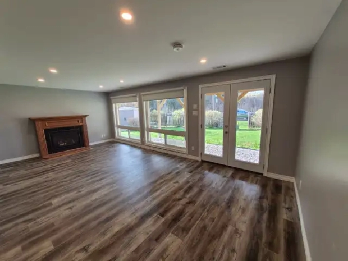 2 bed bright walkout basement green space