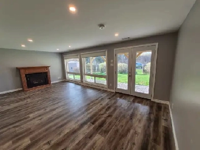 2 bed bright walkout basement green space