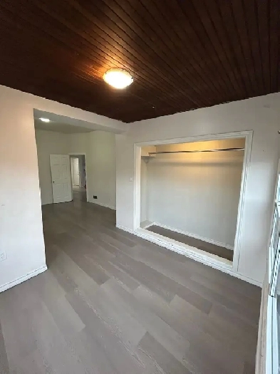 Spacious 2-bedroom apartment – Dufferin & Rogers | $2,700/month