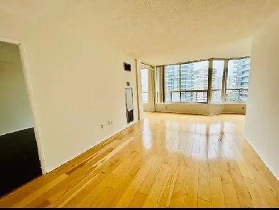 LARGE ALL-INCLUSIVE SUITE AVAILABLE NOW, MISSISSAUGA CITY CENTRE