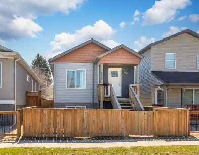 Well-Maintained 3bdrm Bi-Level w/ Bright Open Concept Layout!