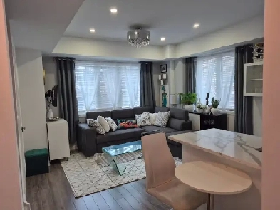 2 bedroom stacked townhouse condo for rent - Eglinton and Allen