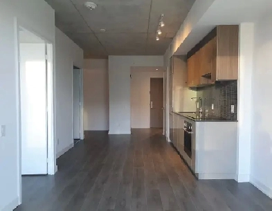 Yonge Eglinton 1 den condo