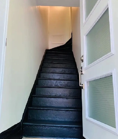 NDG Vendome metro Upper Duplex 2 bedroom July 1