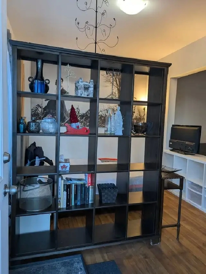 STUDIO 2 1/2 disponible mi/fin aout tout inclus et meublé