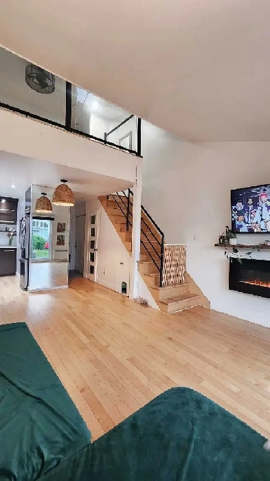 CONDO 3½, semi-meublé DISPONIBLE 1er juin - Animaux accept