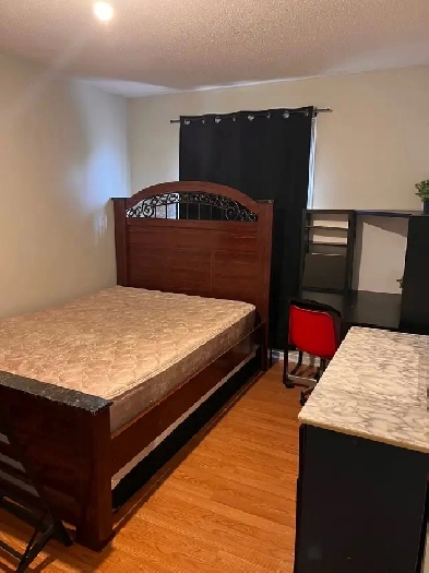 private room near shoppers world