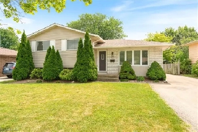 54 Trelawn Parkway, Welland - 3 Bedroom Main Unit