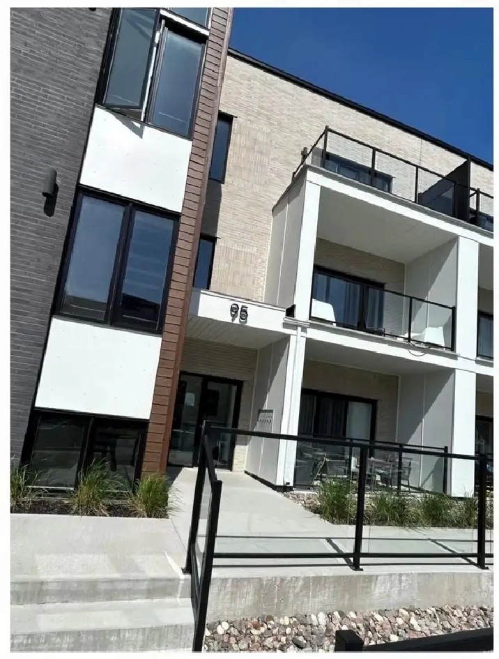 Nouveau Condo 4 1/2 à Louer sur la rue Chambéry