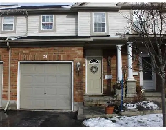 Spacious 4 Bedroom  4 Bathrooms Townhouse in Kitchener
