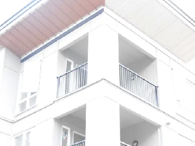 2 Bedrooms and 2 Bathrooms condo in heart of Central City Surrey