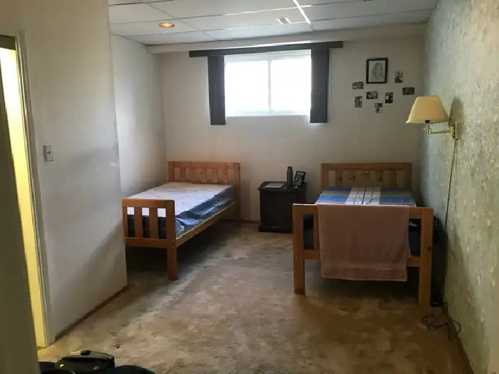 large room for rent