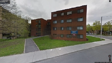 Logement beau 4 1/2 à louer Montréal , tranquille,stationnement