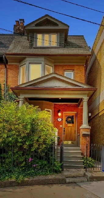 JULY 1st – 4 Bdrms. ALL Utl Incl-Bloor/St. George/Annex/U of T