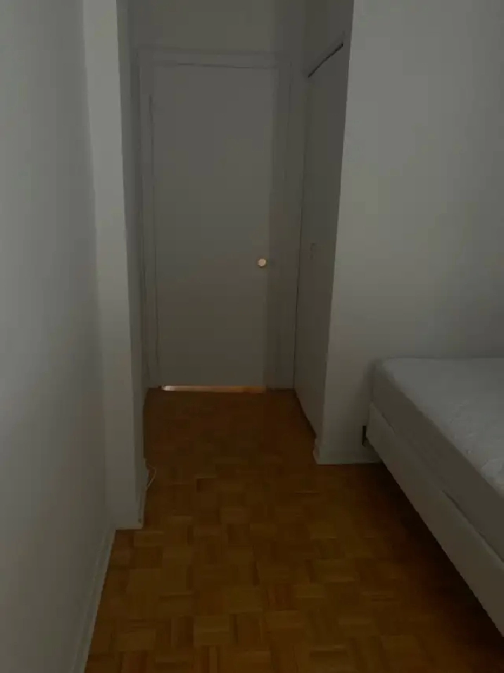 Room for rent Montreal 600$ Available