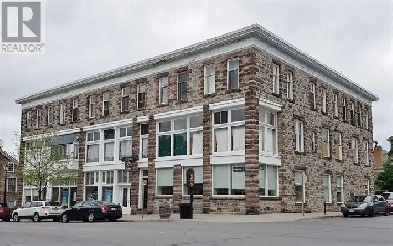 2 Bedroom apartment in the Heart of Downtown Perth