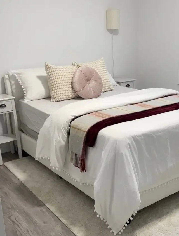 Furnished Room for Single Female near Humber College & Finch LRT